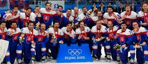 Slovenský hokejový tým získává na ZOH 2022 bronzové medaile Slovenský hokejový tým získává na ZOH 2022 bronzové medaile