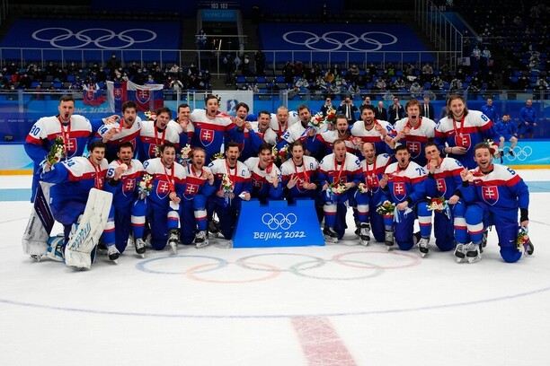 Slovenský hokejový tým získává na ZOH 2022 bronzové medaile