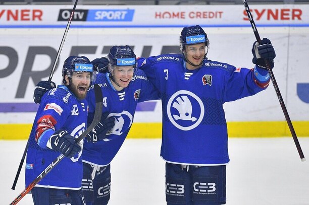 Hokejisté Plzně si loni příliš radosti neužili, bude pro ně nová sezóna veselejší? Sledujte zápasy Škody Plzeň živě na TV Tipsport.