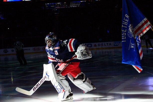 Hokej, NHL, brankář Henrik Lundqvist se připravuje na zápas New York Rangers proti Toronto Maple Leafs