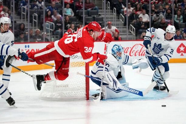 Souboj Toronto vs. Detroit by měl patřit k ozdobám NHL Global Series ve Švédsko. Sledujte ho spolu s dalšími 3 zápasy NHL na evropské půdě živě díky online livestreamům na TV Tipsport.