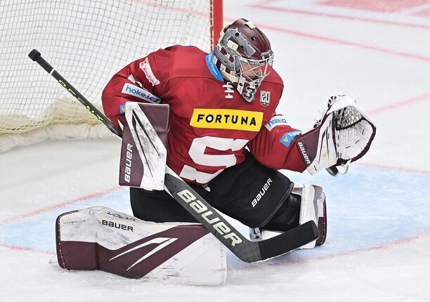 Brankář HC Sparta Praha Josef Kořenář v domácím utkání v O2 Areně proti Litvínovu