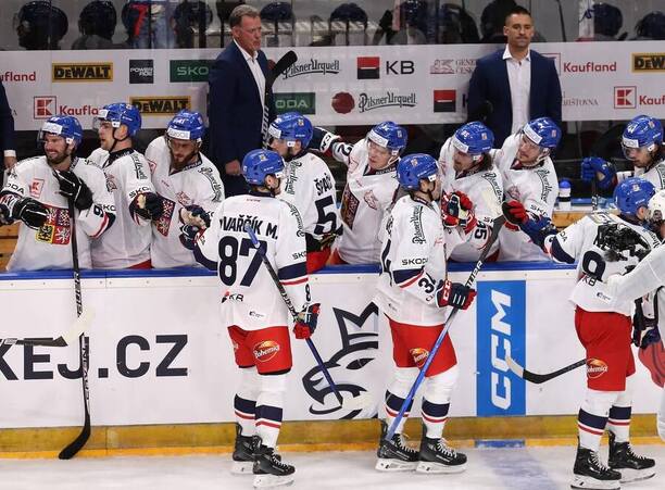 Česká hokejová reprezentace slaví vítězný gól Ondřeje Kovařčíka v utkání Švýcarských hokejových her 2023 proti Finsku