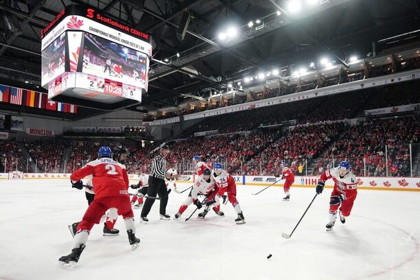 Utkání mezi Českem a Kanadou na MS v hokeji U20 2023 šlo sledovat nejen v ochozech, ale i v přímém přenosu v TV