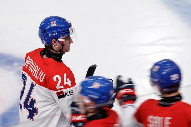 Český útočník Matyáš Šapovaliv slaví gól v utkání proti Norsku na MS juniorů v ledním hokeji 2024