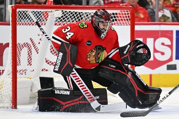 Brankář Petr Mrázek je velkou oporou Chicaga Blackhawks.