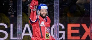 Martin Růžička oslavuje první gól české reprezentace na Švédských hokejových hrách 2024