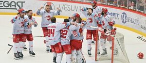 Hokejisté Třince oslavují vítězství v play off hokejové Tipsport extraligy