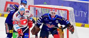 Až poslední kolo základní části rozhodne, jestli se České Budějovice vyhnou předkolu play off. Sledujte jejich zápas s Pardubicemi živě na TV Tipsport. Až poslední kolo základní části rozhodne, jestli se České Budějovice vyhnou předkolu play off. Sledujte jejich zápas s Pardubicemi živě na TV Tipsport.