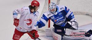 Daniel Voženílek z Třince a Dominik Furch z Komety Brno. I tito dva muži rozhodnou o tom, jak bude vypadat konečná tabulka a statistiky extraligy 2023/2024 Daniel Voženílek z Třince a Dominik Furch z Komety Brno. I tito dva muži rozhodnou o tom, jak bude vypadat konečná tabulka a statistiky extraligy 2023/2024