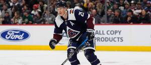 Útočník Colorada Avalanche Nathan MacKinnon je naší 1. hvězdou týdne v NHL.