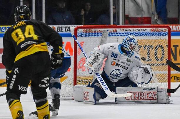 Liam Kirk a Dominik Furch jsou klíčovými hráči Litvínova a Komety Brno ve čtvrtfinále play off ELH 2024