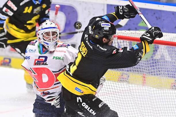 Brankář Roman Will ve druhém semifinále play off ELH 2024 Pardubice vs. Litvínov udržel čisté konto