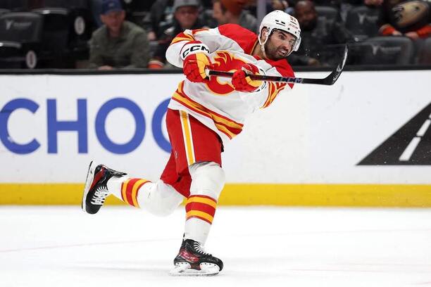 Útočník Calgary Flames Nazem Kadri je naší 1. hvězdou týdne v NHL.