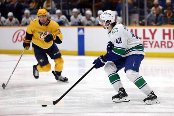 Vancouver Canucks a Nashville Predators na sebe narazí ve čtvrtfinále Západní konference play off NHL 2024. V akci Quinn Hughes z Vancouveru