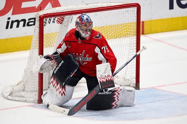 Brankář Washingtonu Capitals Charlie Lindgren je naší 1. hvězdou týdne v NHL.