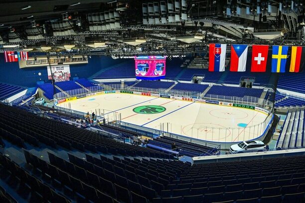 Ostravská aréna dva dny před startem MS v hokeji 2024. Jak hokejový šampionát v Česku dopadne?