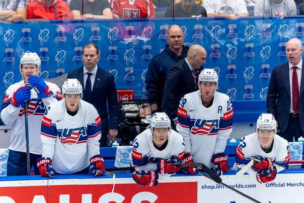Pohled na střídačku americké hokejové reprezentace, MS v hokeji 2024