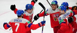 MS v hokeji 2024: Čeští hokejisté oslavují jediný gól v utkání s USA, který je posunul do semifinále proti Švédsku MS v hokeji 2024: Čeští hokejisté oslavují jediný gól v utkání s USA, který je posunul do semifinále proti Švédsku