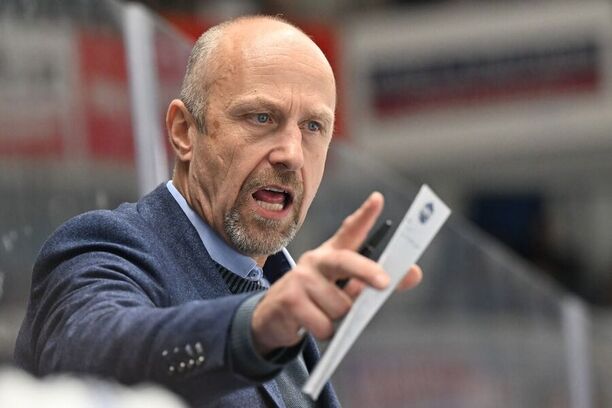 Trenér Jaroslav Modrý neočekávaně rozvázal smlouvu s klubem HC Kometa Brno