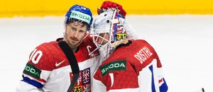 Roman Červenka a Lukáš Dostál na MS v hokeji 2024, oba jsou nominovaní na ocenění IIHF Hokejista roku 2024 Roman Červenka a Lukáš Dostál na MS v hokeji 2024, oba jsou nominovaní na ocenění IIHF Hokejista roku 2024