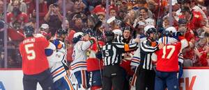 NHL Finále Stanley Cupu, roztržka mezi hráči Edmontonu a Floridy NHL Finále Stanley Cupu, roztržka mezi hráči Edmontonu a Floridy