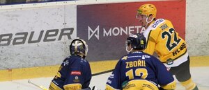 Vít Jonák ze Vsetína zakončuje ve finálovém utkání první ligy 2023/24 proti Zlínu Vít Jonák ze Vsetína zakončuje ve finálovém utkání první ligy 2023/24 proti Zlínu