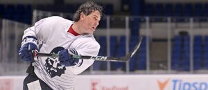 Jaromír Jágr během tréninku před novou sezonou Tipsport extraligy 2024/25. Jágr dnes bude po zranění hrát přípravu proti Liberci Jaromír Jágr během tréninku před novou sezonou Tipsport extraligy 2024/25. Jágr dnes bude po zranění hrát přípravu proti Liberci