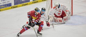 V závěrečném utkání 7. kola hokejové extraligy uvidíme souboj Olomouc vs. Sparta Praha. Sledujte ho živě na TV Tipsport. V závěrečném utkání 7. kola hokejové extraligy uvidíme souboj Olomouc vs. Sparta Praha. Sledujte ho živě na TV Tipsport.