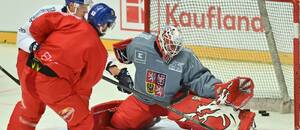 Brankář Ondřej Kacetl by se dnes mohl dočkat premiérového startu v národním mužstvu České republiky. Brankář Ondřej Kacetl by se dnes mohl dočkat premiérového startu v národním mužstvu České republiky.