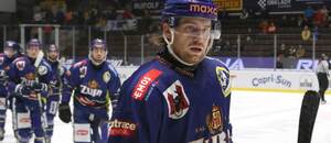 Hokejisté týmu HC ZUBR Přerov, v popředí útočník Radek Číp Hokejisté týmu HC ZUBR Přerov, v popředí útočník Radek Číp