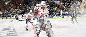 Hokej, Spengler Cup 2024, Miloš Kelemen v úvodním zápase Dynama. Dnes Pardubice vyzve Kärpät Oulu Hokej, Spengler Cup 2024, Miloš Kelemen v úvodním zápase Dynama. Dnes Pardubice vyzve Kärpät Oulu