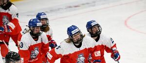 Hráčky české ženské reprezentace U18 ve čtvrtfinále proti Finsku na MSJ žen do 18 let 2025 Hráčky české ženské reprezentace U18 ve čtvrtfinále proti Finsku na MSJ žen do 18 let 2025