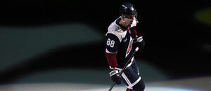 Martin Nečas se v Coloradu vyhřívá v záři reflektorů, v 19. týdnu NHL 2024/2025 dal dva vítězné góly Martin Nečas se v Coloradu vyhřívá v záři reflektorů, v 19. týdnu NHL 2024/2025 dal dva vítězné góly