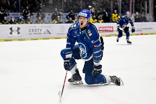 Eduards Tralmaks se stal nejproduktivnějším hráčem Tipsport extraligy díky famóznímu závěre a pěti kanadským bodům v jedné třetině