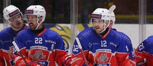 Zápas 21. kola Maxa Ligy 2024/25: Na fotce Ondřej Roman v diskuzi s rozhodčím Jaroslavem Peluhou. Zápas 21. kola Maxa Ligy 2024/25: Na fotce Ondřej Roman v diskuzi s rozhodčím Jaroslavem Peluhou.