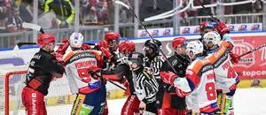 Hokej extraliga Mountfield HK vs. Pardubice, potyčka Hokej extraliga Mountfield HK vs. Pardubice, potyčka