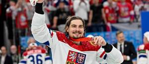 David Tomášek se zlatou medailí z MS v hokeji 2024, nejproduktivnější hráč SHL podepsal smlouvu v NHL