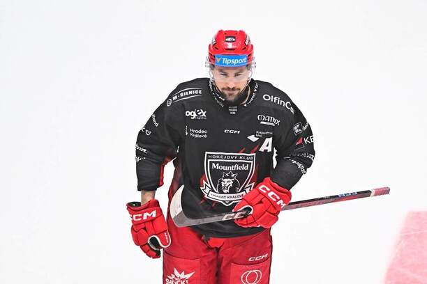 Martin Pláněk z týmu Mountfield Hradec Králové, fotka ze 3. semifinále play off ELH Pardubice vs. Mountfield HK