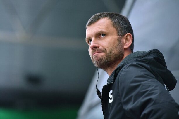 Michal Broš se stal novým hlavním trenérem Litvínova, fotka ze sezony 2017/18, kdy působil v roli asistenta Sparty
