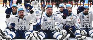 Hokejisté Komety Brno se radují z postupu do finále extraligy 2025, v 7. semifinále dnes porazili Spartu 3:1