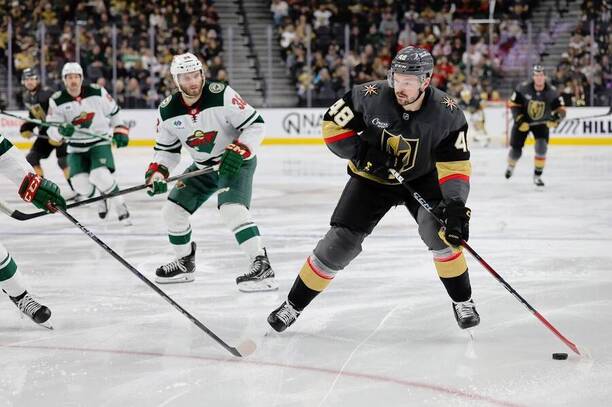 Hokej NHL Las Vegas vs. Minnesota, na kotouči český útočník Tomáš Hertl