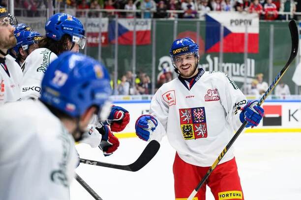 Hokej Česko, reprezentant Jakub Lauko se raduje po vstřelení gólu, fotka ze zápasu proti Finsku, Euro Hockey Tour 24/25
