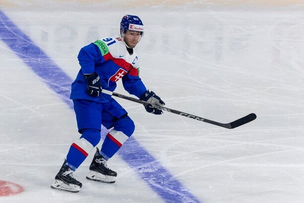 Kapitán slovenské reprezentace Matúš Sukeľ v 1. zápase na MS v hokeji 2025, Slovensko dnes vyzve Slovinsko