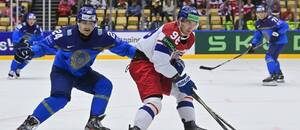 Český útočník Martin Nečas v utkání proti Kazachstánu na mistrovství světa 2025. Český útočník Martin Nečas v utkání proti Kazachstánu na mistrovství světa 2025.