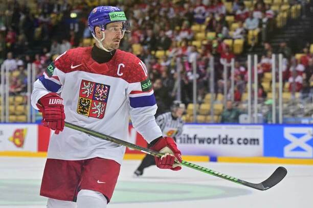 Roman Červenka povede český tým jako kapitán i do utkání proti Německu. Sledujte mistrovství světa v hokeji živě na TV Tipsport.