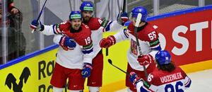 Jakub Flek slaví se spoluhráči gól do sítě Německa na MS v hokeji 2025. Jakub Flek slaví se spoluhráči gól do sítě Německa na MS v hokeji 2025.