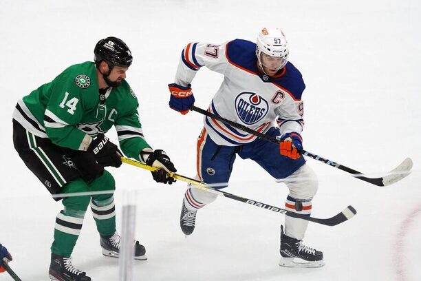 Finále Západní konference nabídne reprízu loňské bitvy Dallas vs. Edmonton. Sledujte play off NHL živě na Fortuna TV.