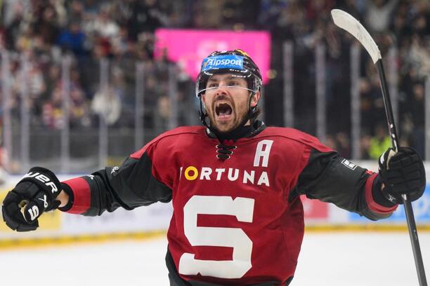 Michal Kempný ještě v dresu HC Sparta Praha, sezona 24/25