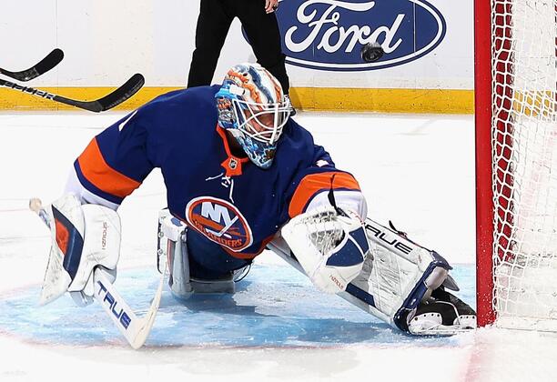 Jakub Škarek už v NHL nepatří New Yorku Islanders, nově je brankářem San Jose Sharks.